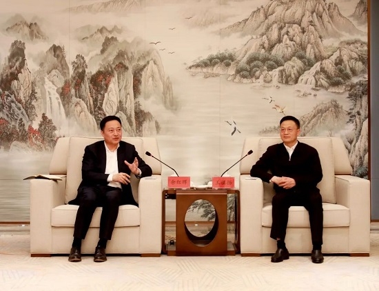 余红辉与湖北省委常委、襄阳市委书记王祺扬举行会谈